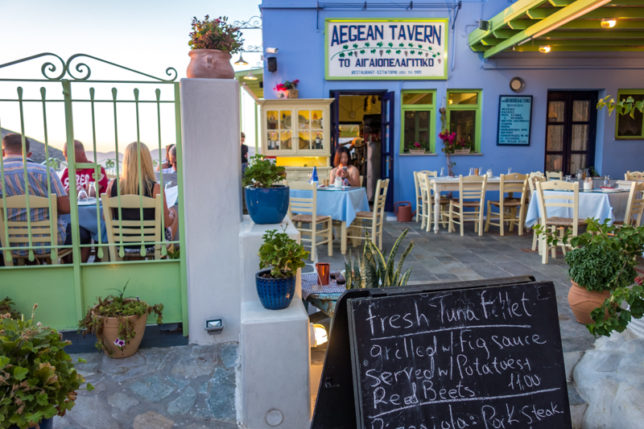 カミさんのお気に入り、Aegean Tavern。マスーリで多分一番おいしい。夏は予約した方が確実です。